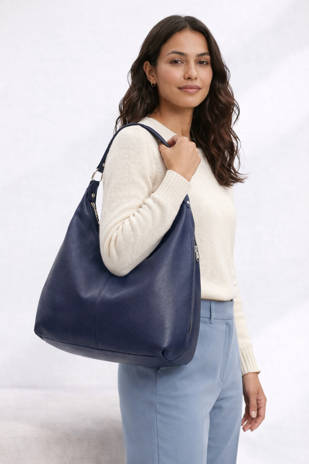 Bolso Hobo de Piel Funcional y Elegante para Todos los Días
