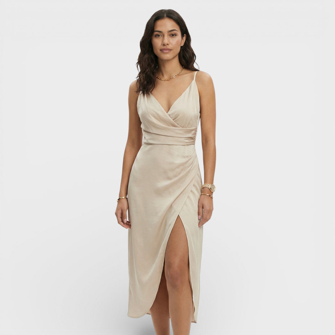 Vestido con Abertura para Invitada – Diseño Elegante y Femenino