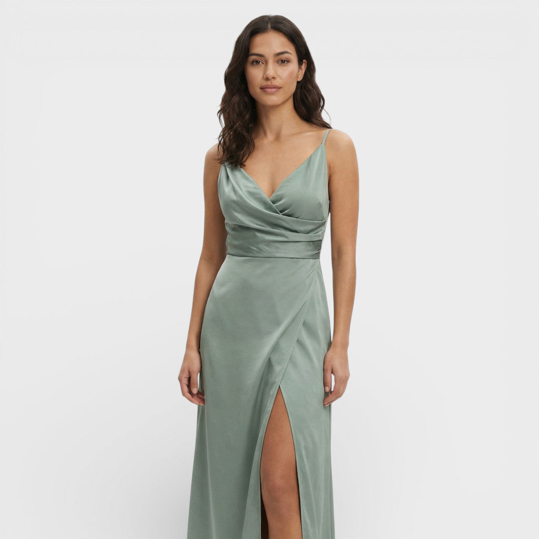 Vestido con Abertura para Invitada – Diseño Elegante y Femenino