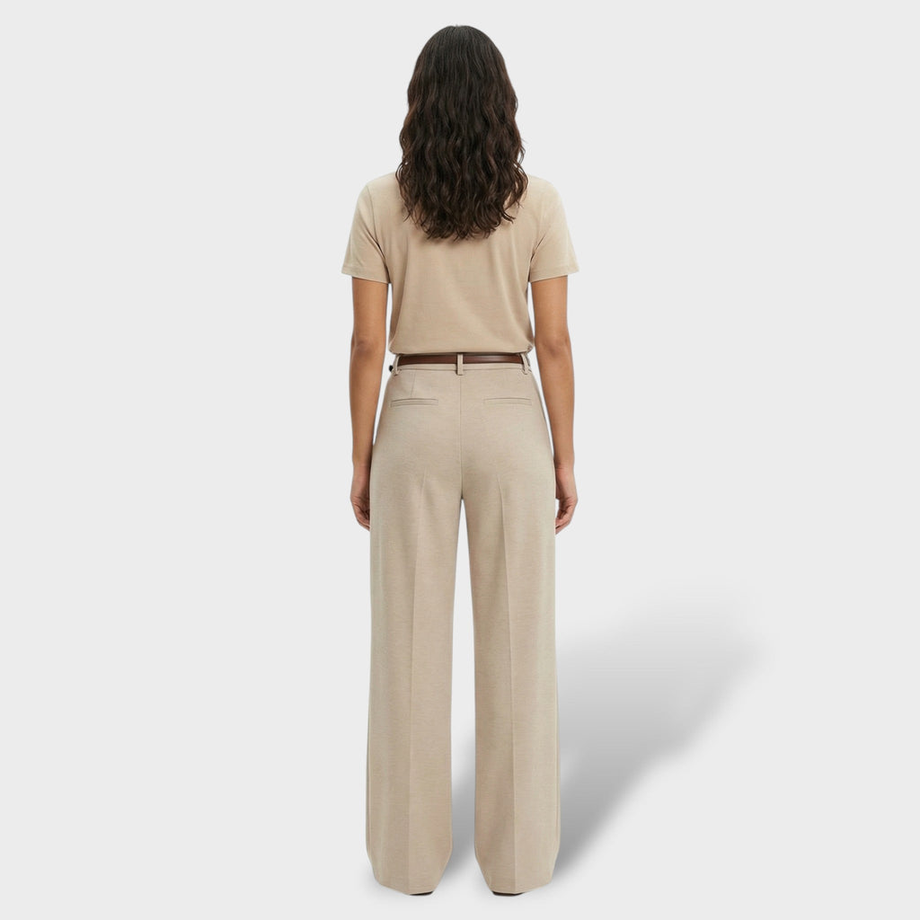 Pantalones Rectos de Mujer – Elegancia Invernal y Corte Atemporal