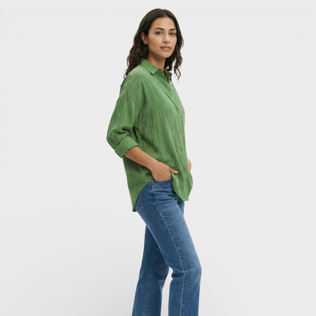 Camisa Plisada Ligera de Mujer con Caída Fluida y Estilo Elegante