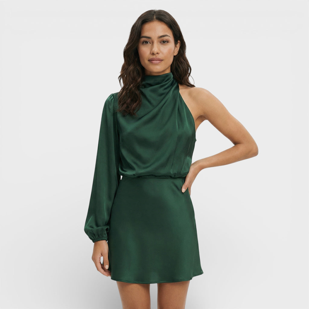 Vestido Asimétrico Satinado para Mujer – Diseño Elegante y Acabado Brillante