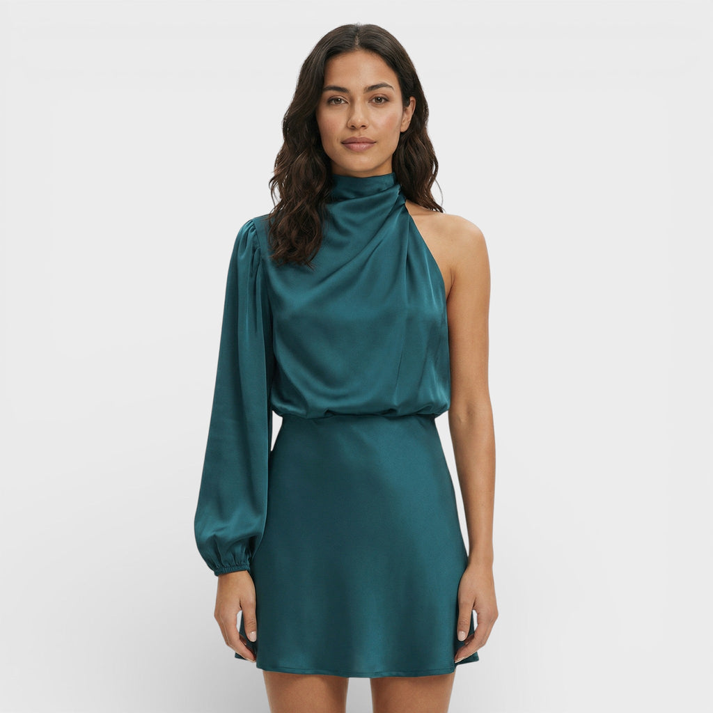 Vestido Asimétrico Satinado para Mujer – Diseño Elegante y Acabado Brillante