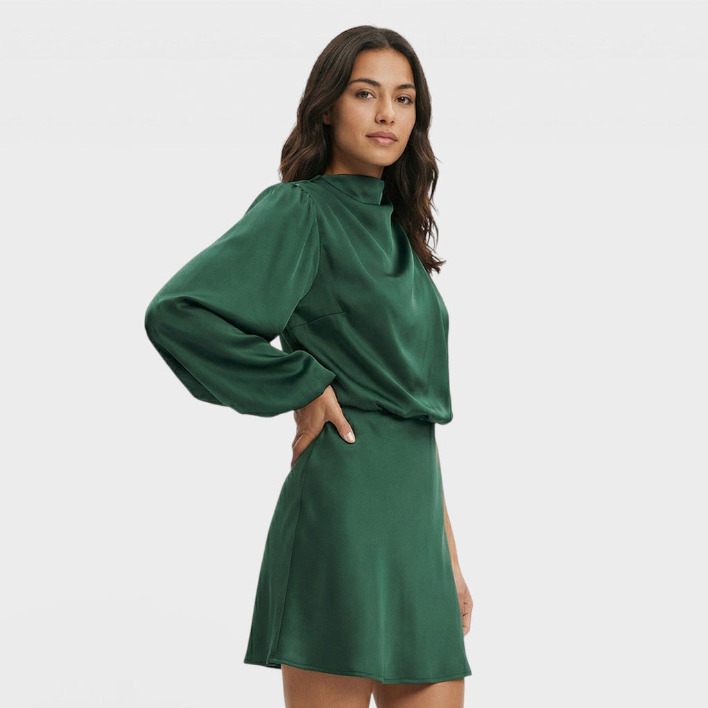 Vestido Asimétrico Satinado para Mujer – Diseño Elegante y Acabado Brillante