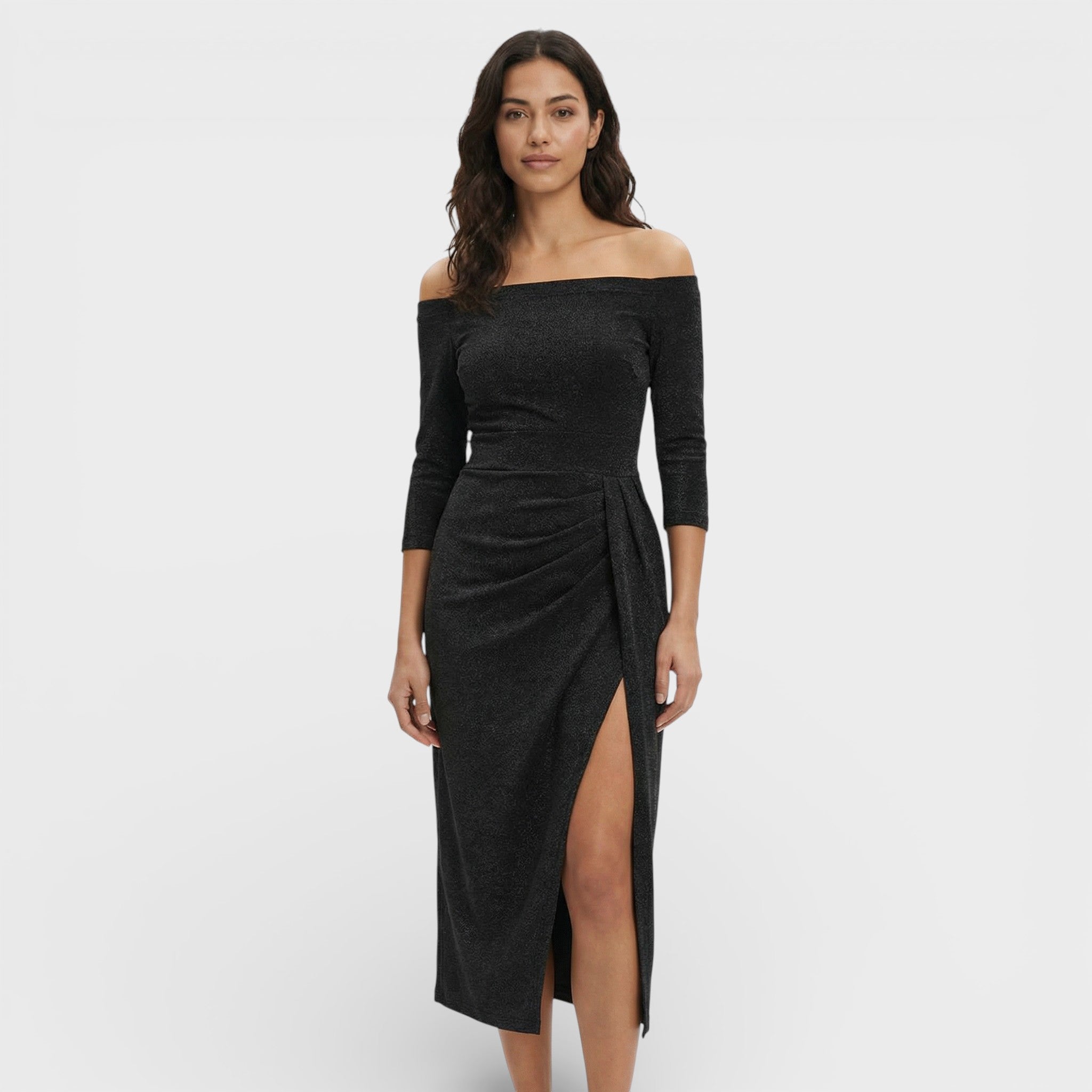 Vestido Largo de Invitada con Abertura – Elegancia que Deslumbra