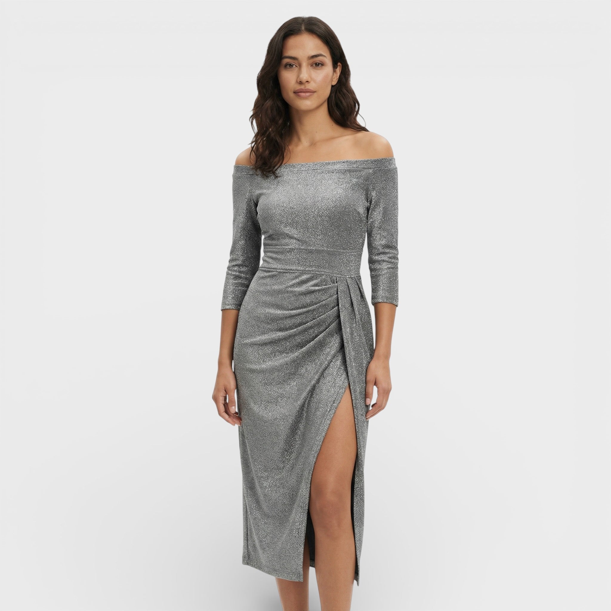 Vestido Largo de Invitada con Abertura – Elegancia que Deslumbra