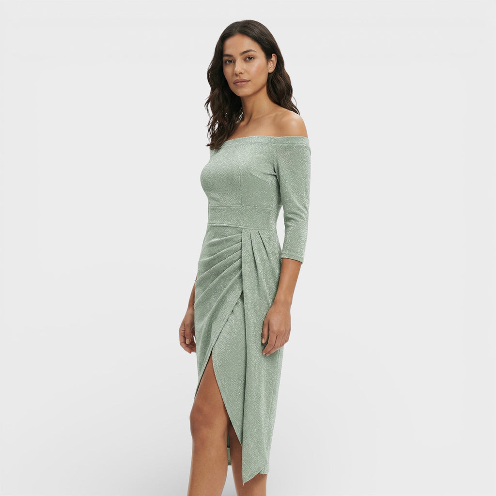 Vestido Largo de Invitada con Abertura – Elegancia que Deslumbra