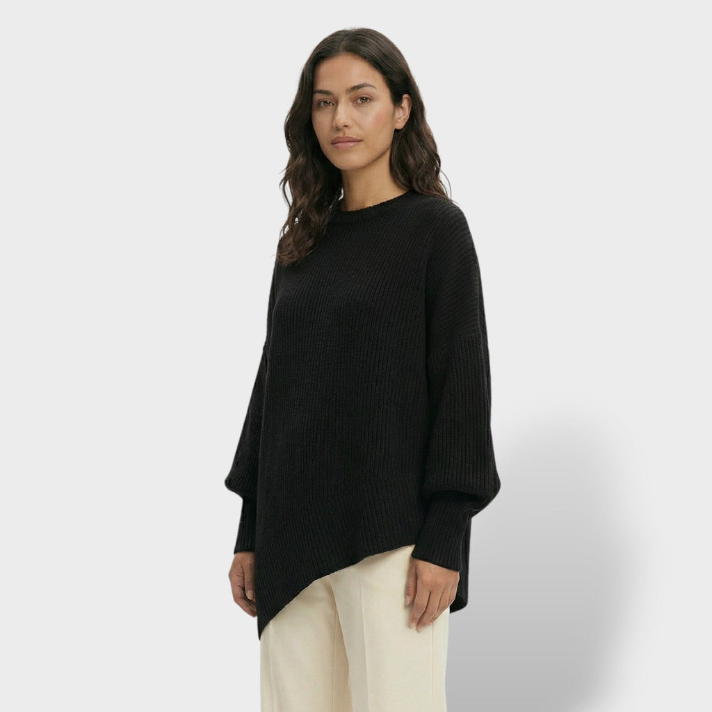 Suéter Oversize Manga Murciélago – Comodidad y Estilo