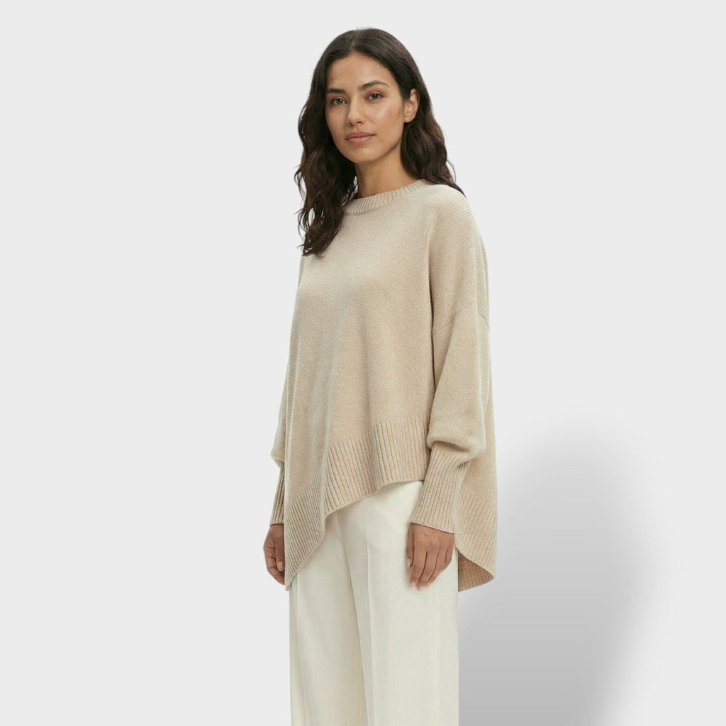 Suéter Oversize Manga Murciélago – Comodidad y Estilo